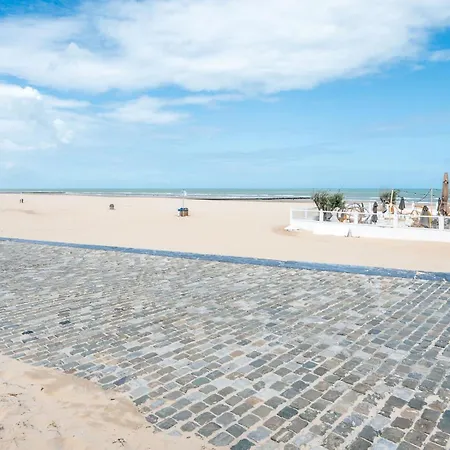 Exquisit With The Beautiful Views Daire Oostende